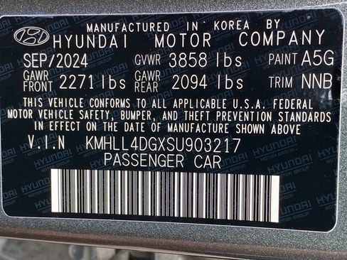 Certified 2025 Hyundai Elantra SE FWD image 38
