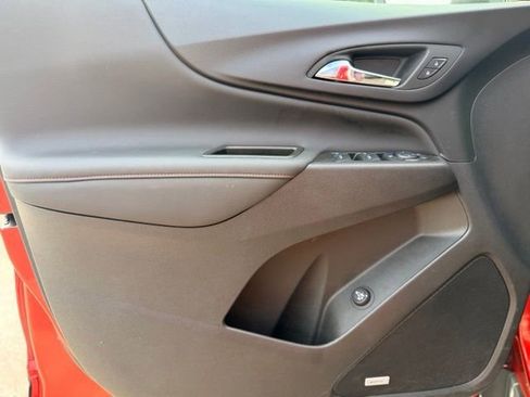 Used 2024 Chevrolet Equinox RS w/ RS Leather Package FWD image 19