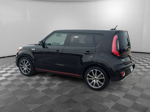Used 2018 Kia Soul ! w/ Tech Package FWD image 4