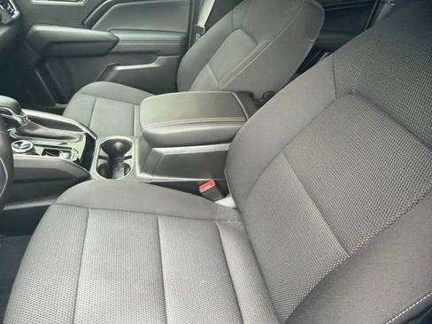 Certified 2025 GMC Canyon Elevation w/ Convenience Package AWD/4WD image 8