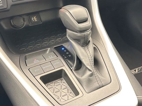 Certified 2025 Toyota RAV4 LE FWD image 23