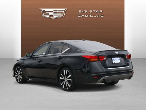 Used 2022 Nissan Altima 2.0 SR image 3