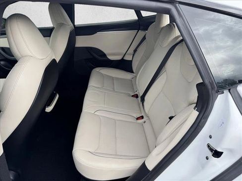 Used 2021 Tesla Model S Plaid image 18