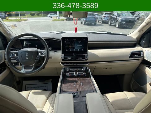 Used 2021 Lincoln Navigator Reserve AWD/4WD image 12