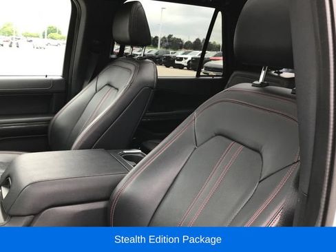 Used 2023 Ford Expedition Max Limited AWD/4WD image 5