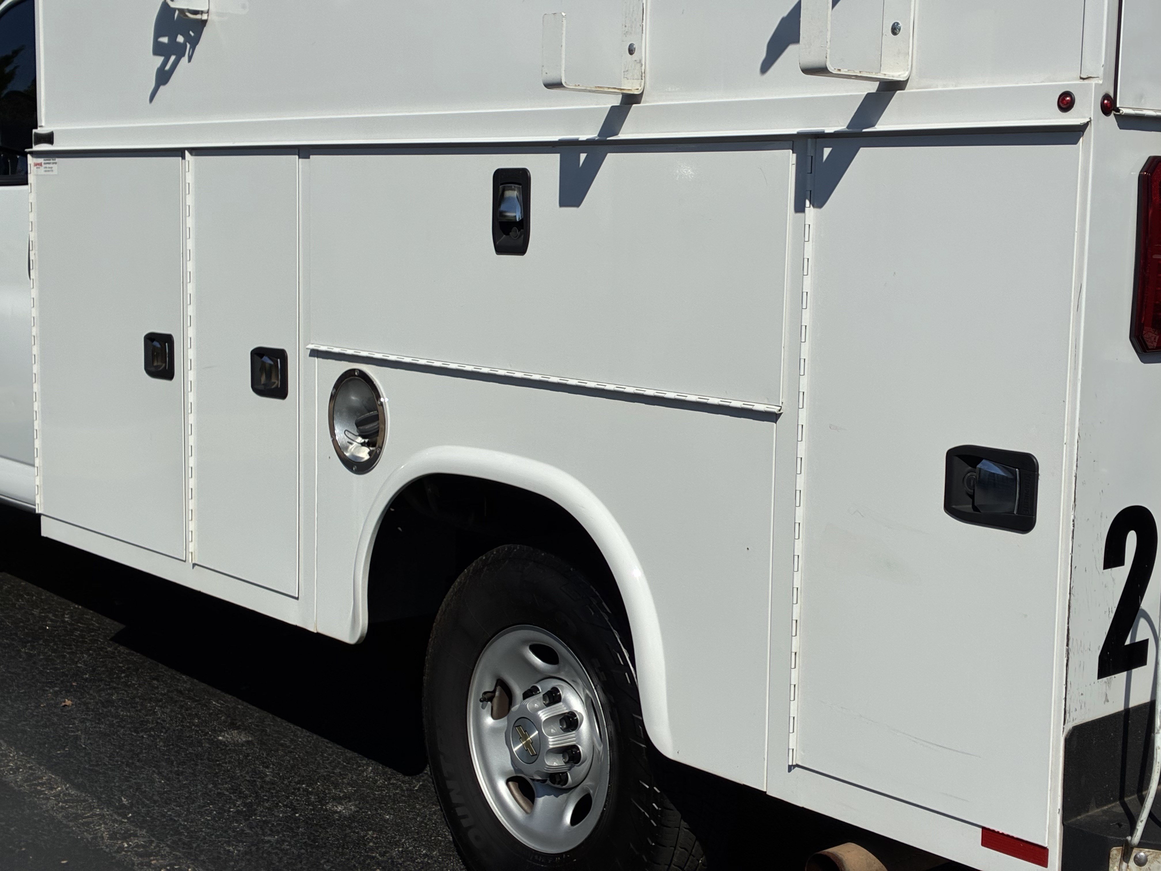 Used 2023 Chevrolet Express 3500 w/ Power Convenience Package RWD image 12
