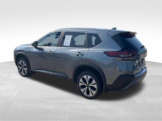 Used 2023 Nissan Rogue SV w/ SV Premium B Package AWD/4WD video 3