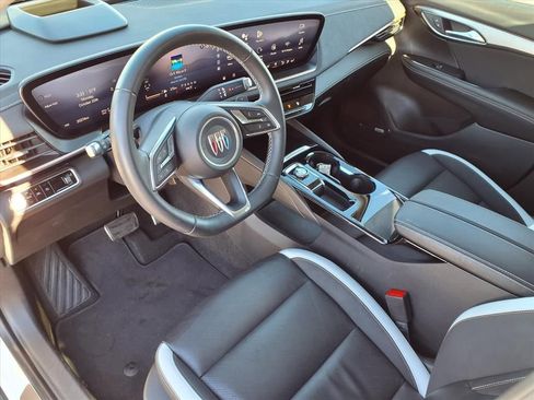 Certified 2025 Buick Envision Sport Touring image 4