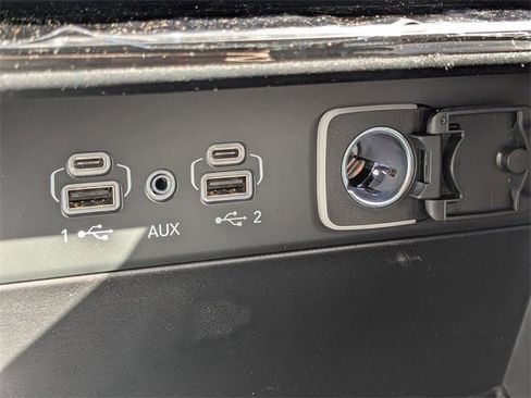 New 2025 Jeep Grand Cherokee Limited image 23