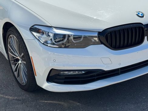 Used 2018 BMW 530e RWD image 2