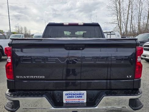 Used 2023 Chevrolet Silverado 1500 LT AWD/4WD image 7