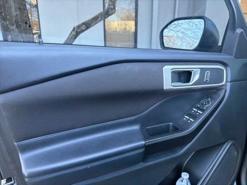 Used 2020 Ford Explorer XLT w/ Comfort Package image 20