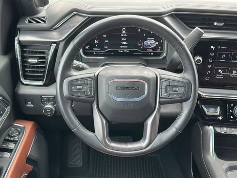 Certified 2025 GMC Sierra 2500 Denali Ultimate image 12