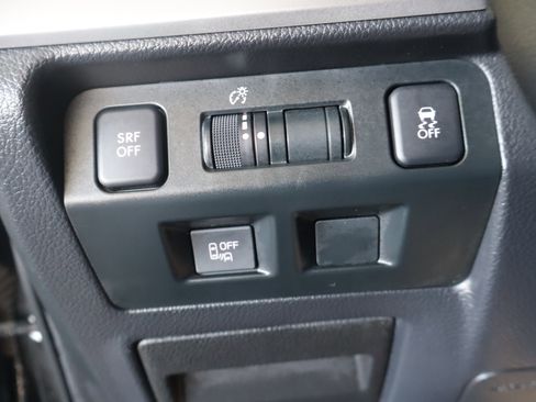 Used 2016 Subaru Crosstrek 2.0i Limited image 16