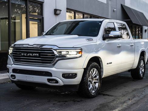 Used 2023 RAM 1500 Limited w/ Body Color Bumper Group AWD/4WD image 5