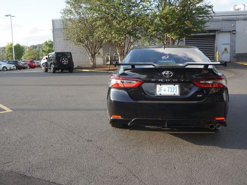Used 2023 Toyota Camry SE FWD image 4