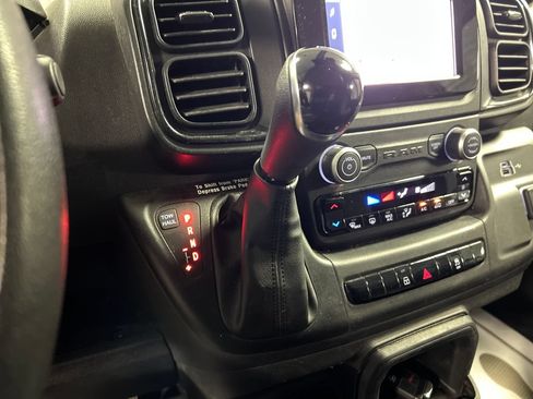 Used 2025 RAM ProMaster 2500 w/ U-Haul Equipment Group FWD image 19