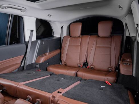 New 2026 Mercedes-Benz GLS 450 4MATIC image 33