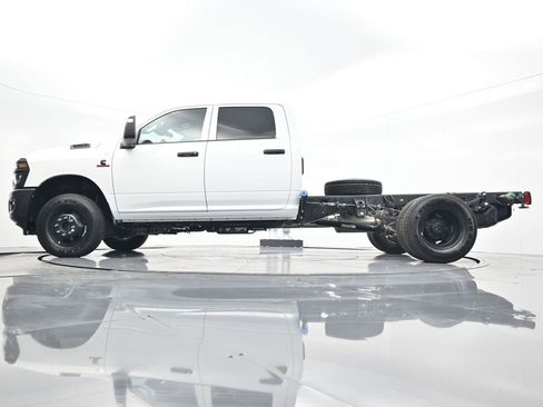 New 2026 RAM 3500 Tradesman image 38
