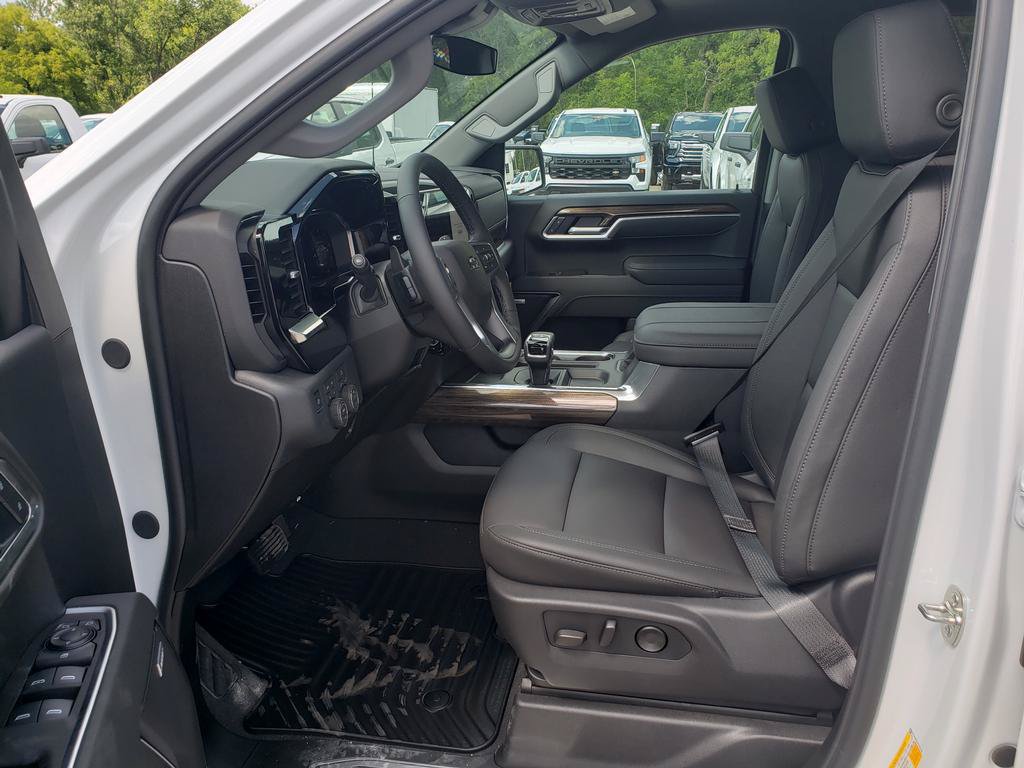 New 2026 Chevrolet Silverado 1500 RST w/ Convenience Package II AWD/4WD image 25