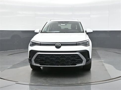 New 2026 Volkswagen Taos SEL image 2