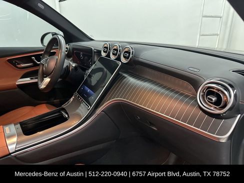 Used 2023 Mercedes-Benz GLC 300 image 25