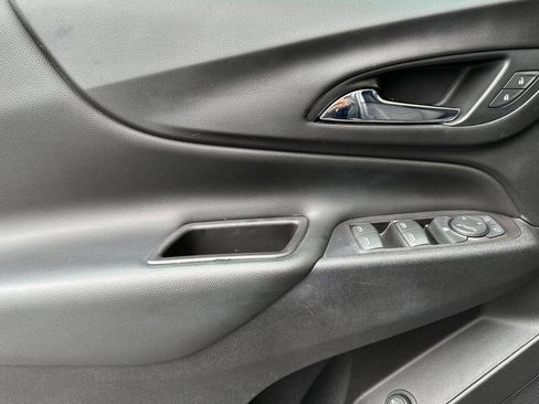 Used 2019 Chevrolet Equinox LT FWD image 11