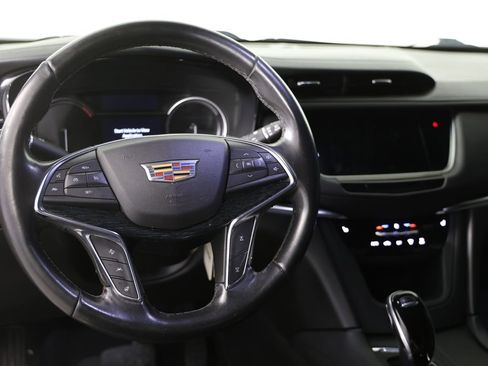 Used 2020 Cadillac XT5 Premium Luxury image 6