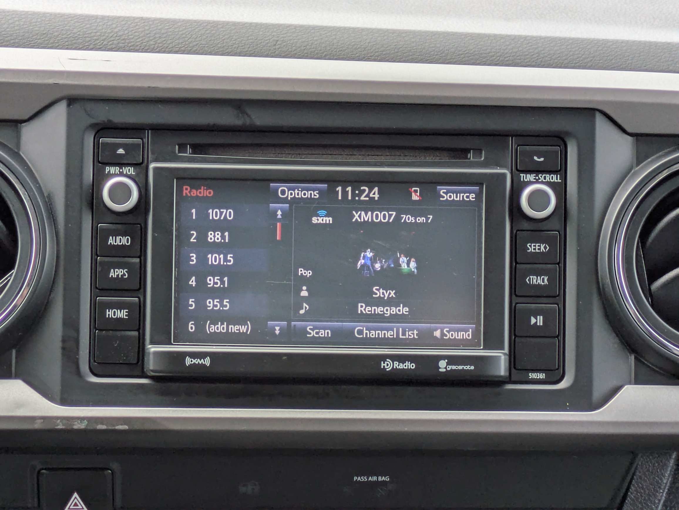 Used 2019 Toyota Tacoma SR5 RWD image 18