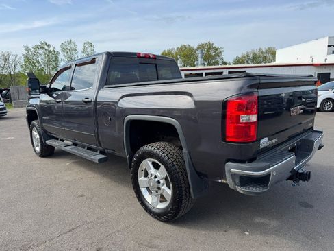 Used 2016 GMC Sierra 2500 SLE w/ SLE Preferred Package AWD/4WD image 3