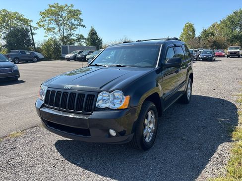 Used 2009 Jeep Grand Cherokee Laredo image 2