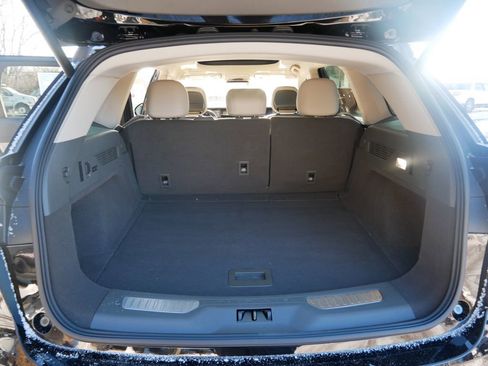 Used 2025 Lincoln Nautilus Reserve image 10