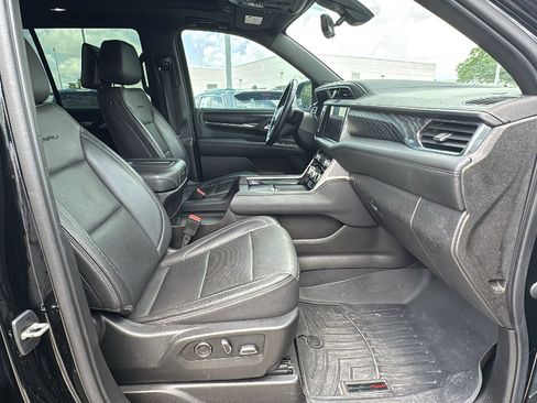 Used 2021 GMC Yukon Denali w/ Denali Ultimate Package AWD/4WD image 28