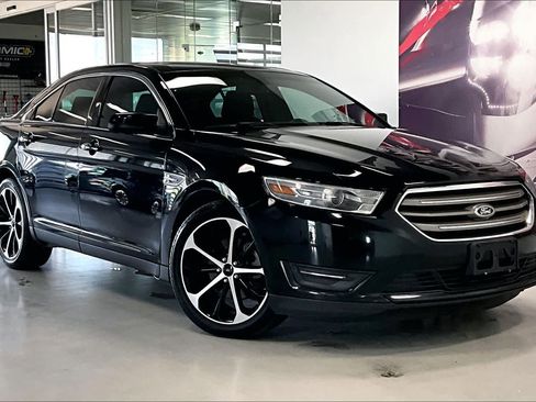 Used 2014 Ford Taurus SEL w/ Equipment Group 201A FWD image 19