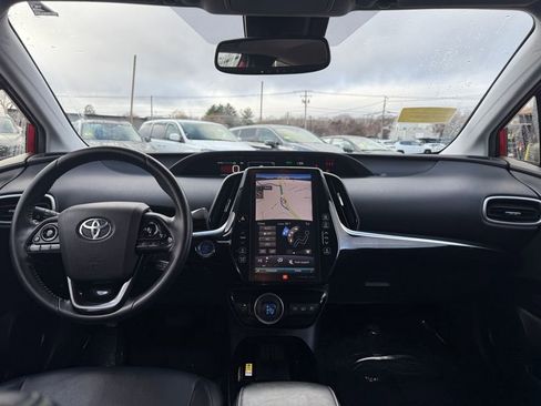 Used 2020 Toyota Prius Prime Limited FWD image 17