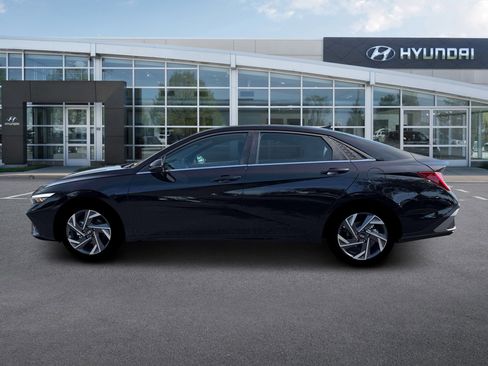 New 2026 Hyundai Elantra Limited image 3