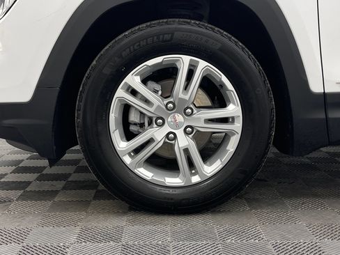 Used 2024 GMC Terrain SLE FWD image 11