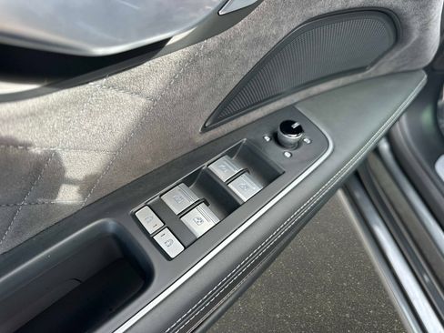 Used 2025 Audi S8 image 20