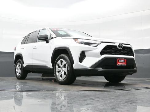 Used 2024 Toyota RAV4 LE AWD/4WD image 24