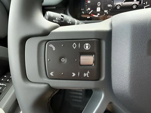 New 2026 Land Rover Defender 110 X-Dynamic SE AWD/4WD image 19