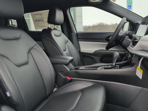 New 2026 Jeep Compass Limited AWD/4WD image 11