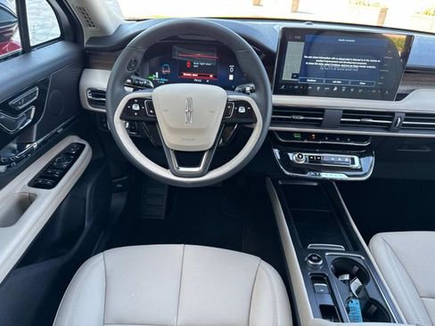 New 2025 Lincoln Corsair Grand Touring image 23