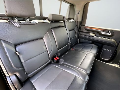 Used 2024 GMC Sierra 3500 Denali w/ Denali Reserve Package AWD/4WD image 22