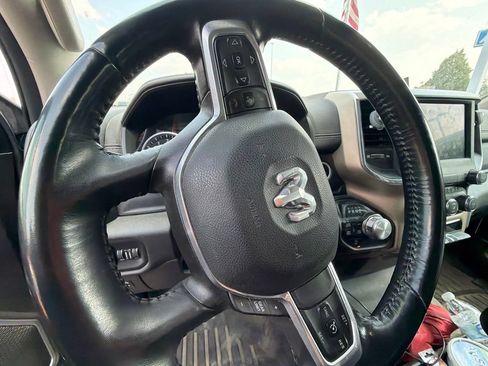 Used 2022 RAM 1500 Laramie AWD/4WD image 12