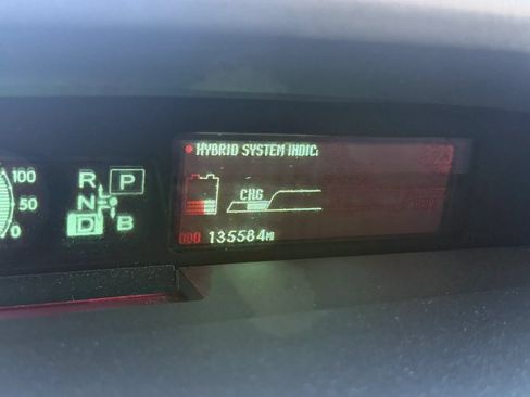 Used 2011 Toyota Prius Three w/ Navigation Pkg FWD image 31