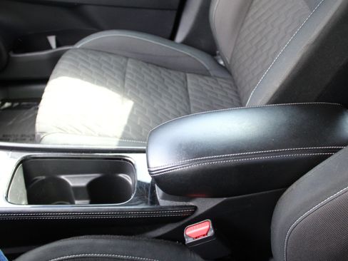 Used 2022 Nissan Kicks SV FWD image 32
