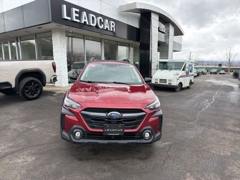 Used 2024 Subaru Outback Premium image 8