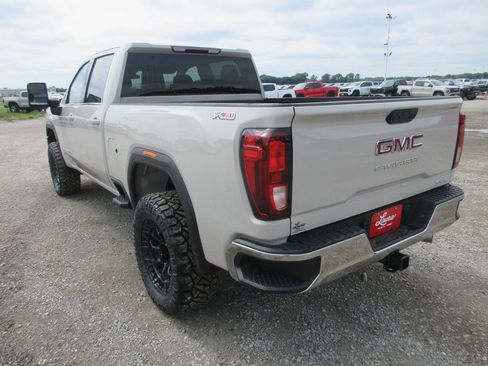 New 2026 GMC Sierra 2500 SLE w/ SLE Value Package; AWD/4WD image 11