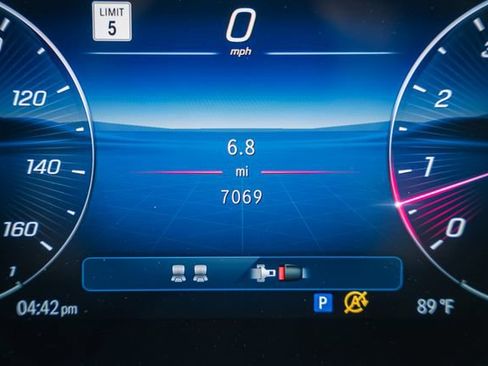 Used 2025 Mercedes-Benz CLE 450 4MATIC Coupe image 44