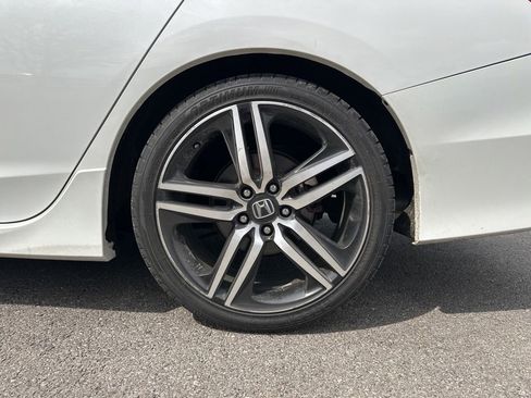 Used 2017 Honda Accord Sport Special Edition image 6